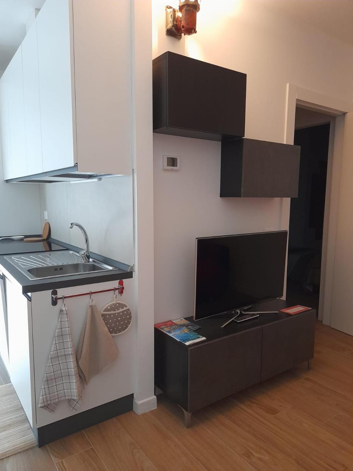 The Blue Nest - Red Apartment Near 5 Terre ลาสเปเซีย ภายนอก รูปภาพ